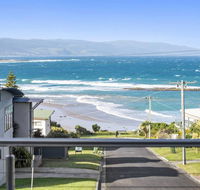 SEA SPECTACULAR - seconds from the beach - Accommodation Sunshine Coast