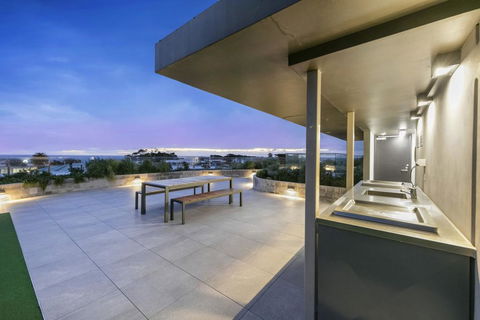 SEA TEMPLE - MORNINGTON - Accommodation Sunshine Coast 1