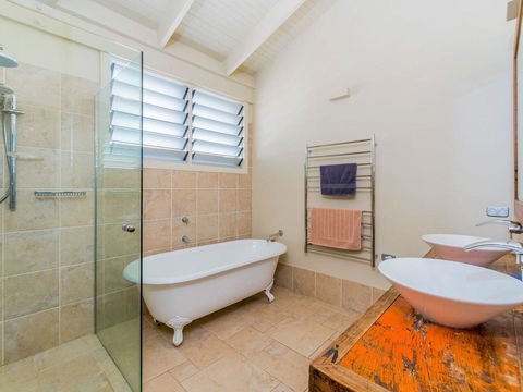SeaCrest - Plunge Pool And Views! - Accommodation Sunshine Coast 3