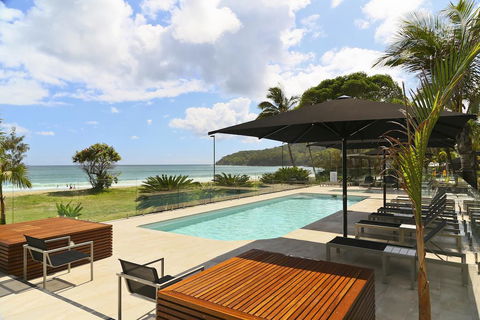 Seahaven Noosa Beachfront Resort - Accommodation Sunshine Coast 2
