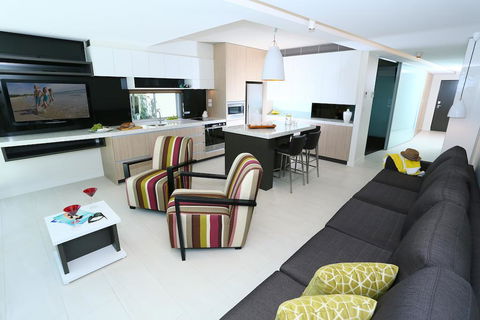 Seahaven Noosa Beachfront Resort - Accommodation Sunshine Coast 3