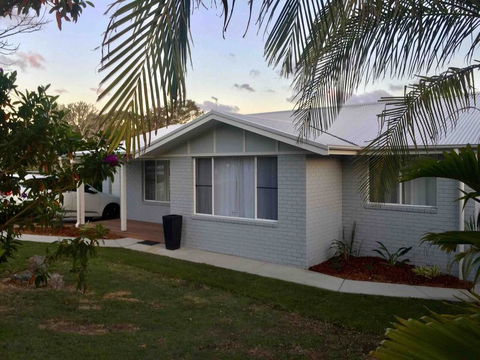 Seamist @ Scotts Head - Accommodation Sunshine Coast 0
