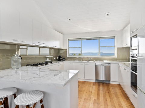 Seascape - Accommodation Sunshine Coast 3