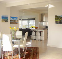 Seaside Retreat - Accommodation Sunshine Coast