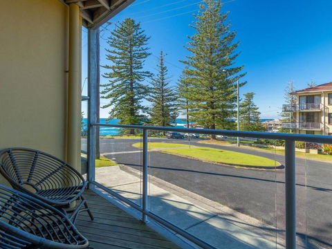 Seaspray Unit 7 Straight Across The Road From Main Beach Yamba - Accommodation Sunshine Coast 1