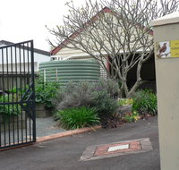 Self-contained 2 bedroom Apartment - Accommodation Sunshine Coast
