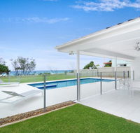 Sentosa on Tugun - Beachfront 5 Bedroom - Accommodation Sunshine Coast