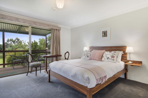 Shambhala Guesthouse - Accommodation Sunshine Coast 3