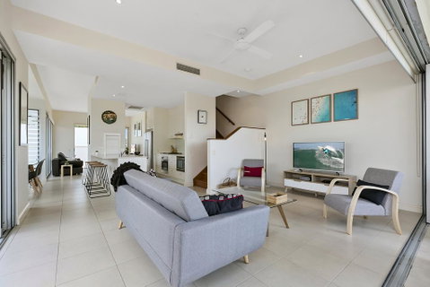 Silver, Sunrise Beach - Accommodation Sunshine Coast 2