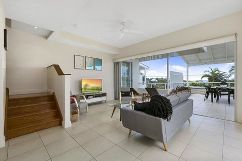 Silver, Sunrise Beach - Accommodation Sunshine Coast 1