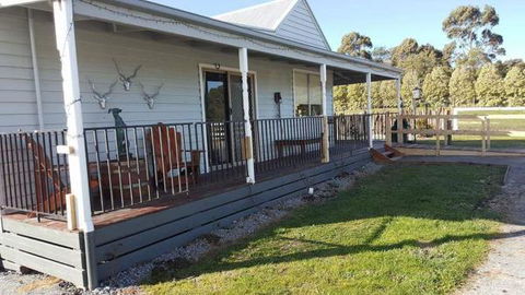 Silverbirch Cottage - Accommodation Sunshine Coast 0