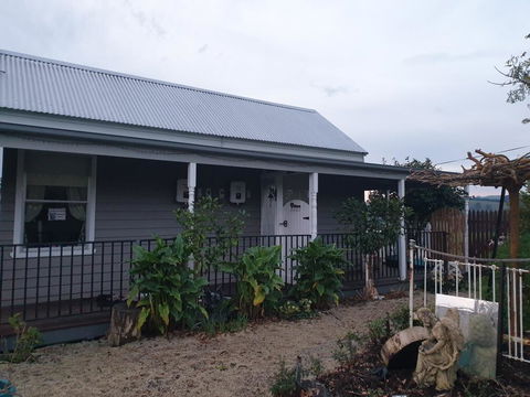 Silverbirch Cottage - Accommodation Sunshine Coast 1