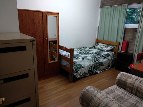 Single Room In Wollongong Near Uni - Accommodation Sunshine Coast 0