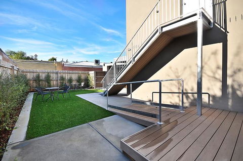 Single Room W/ Private Bathroom In Brunswick! - Accommodation Sunshine Coast 1