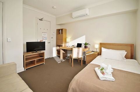 Single Room W/ Private Bathroom In Brunswick! - Accommodation Sunshine Coast 0