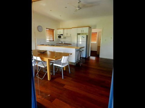 Six River - Accommodation Sunshine Coast 3