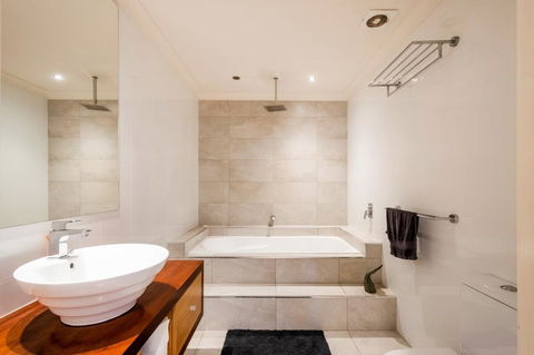Sky Quay 6 - Accommodation Sunshine Coast 1