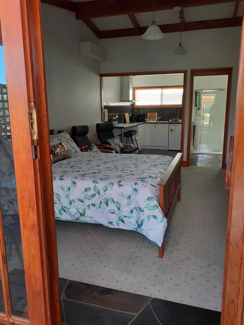 Sleepy Hollow Hideout (Hidout 2) - Accommodation Sunshine Coast 3
