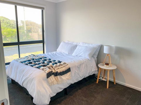 Smart Beach House @ Pelican Point - Accommodation Sunshine Coast 3