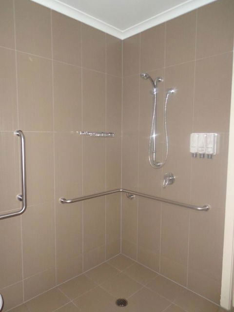 Smart Stayzzz Inns - Accommodation Sunshine Coast 3