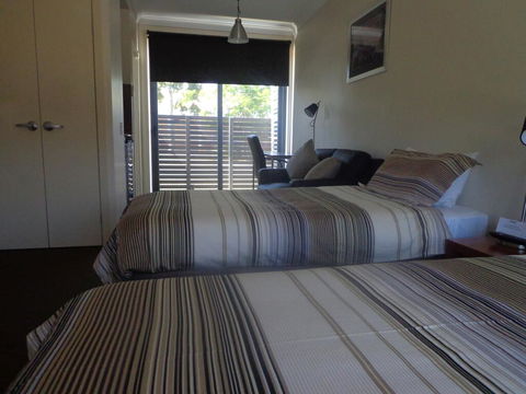 Smart Stayzzz Inns - Accommodation Sunshine Coast 1