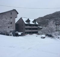 Snow Ski Apartments 27 - Accommodation Sunshine Coast