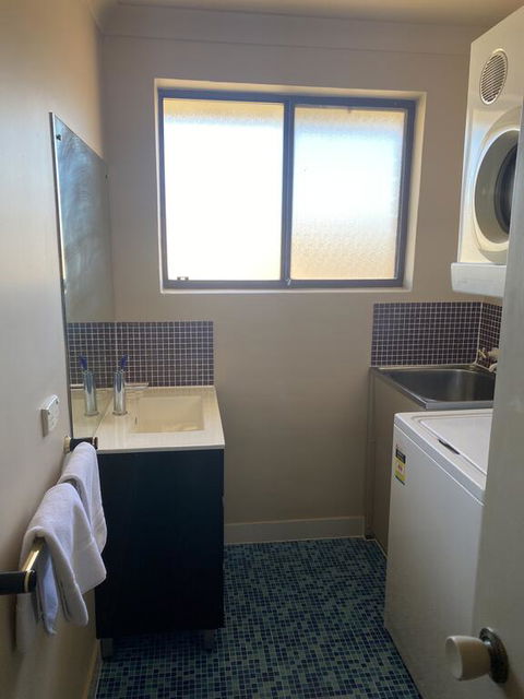 Snowgate Motel + Apartments - Accommodation Sunshine Coast 3