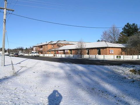 Snowgate Motel + Apartments - Accommodation Sunshine Coast 0