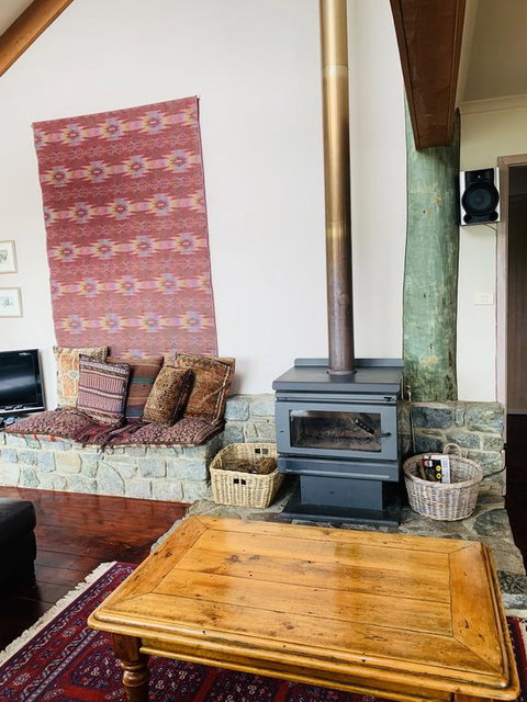 Snowgums On The Lake - Accommodation Sunshine Coast 3