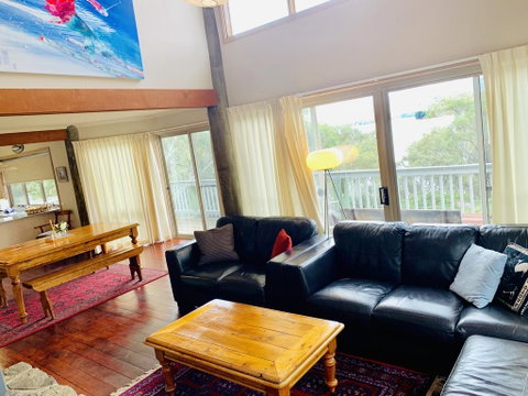 Snowgums On The Lake - Accommodation Sunshine Coast 2