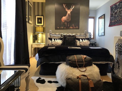 Snowmass Chalet - Accommodation Sunshine Coast 0