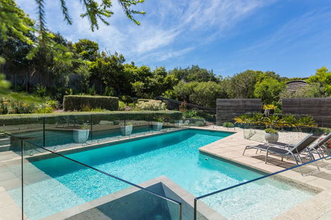 Sophisticated Contemporary Coastal Living With Sweeping Views In Cape Schanck - Accommodation Sunshine Coast 0
