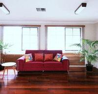 Spacious and cozy home next to Glen Waverley - Accommodation Sunshine Coast