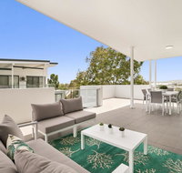 Spacious apartment with generous entertaining - Accommodation Sunshine Coast
