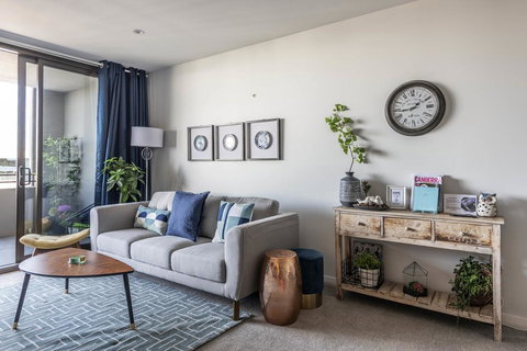 SPACIOUS BRAND NEW // 1BR // IN GORGEOUS BARTON - Accommodation Sunshine Coast 2