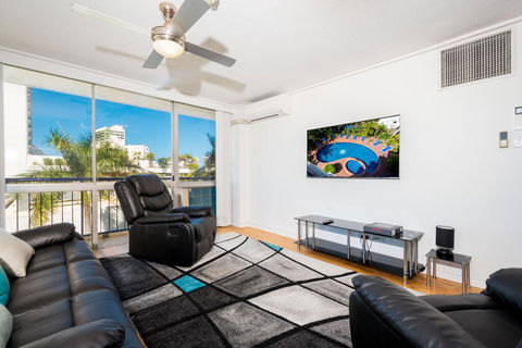 SPACIOUS RESORT STYLE APARTMENT And PARKING INC - Accommodation Sunshine Coast 3