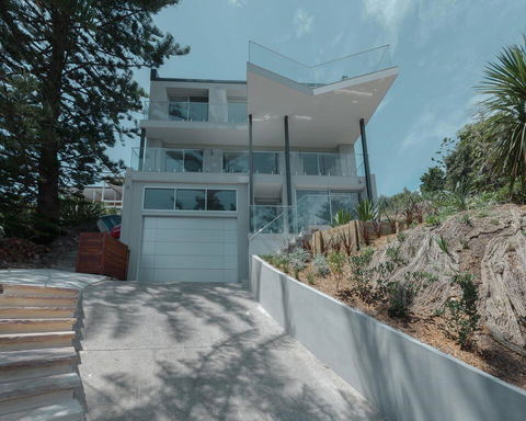 Spectacular Bilgola Beachhouse - Accommodation Sunshine Coast 2