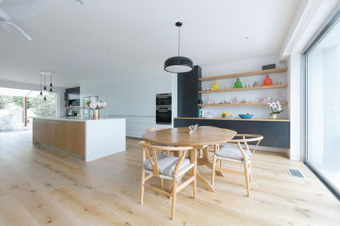 Spectacular Bilgola Beachhouse - Accommodation Sunshine Coast 3