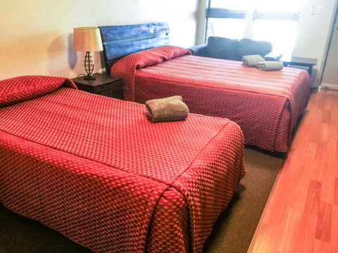 Spinifex Hotel - Accommodation Sunshine Coast 0