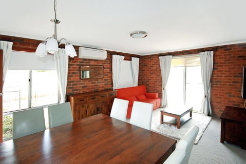 Sponars Onshore Apartment 1 - FREE Unlimited WIFI - Accommodation Sunshine Coast 2