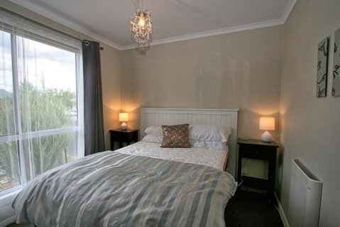 St Helena's 5 Twynam Street, Jindabyne NSW 2627 - Accommodation Sunshine Coast 2