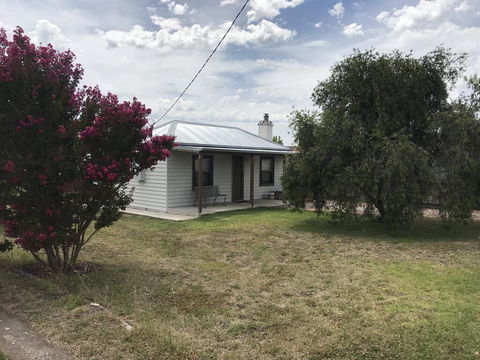 Stable Cottage - Accommodation Sunshine Coast 0