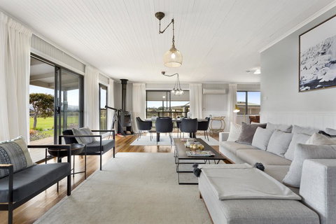 Stargazers Cottage - L'Abode - Accommodation Sunshine Coast 1