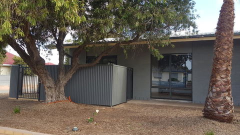 Stay Awhile In Port Pirie - Min Stay 4 Nights - Accommodation Sunshine Coast 0