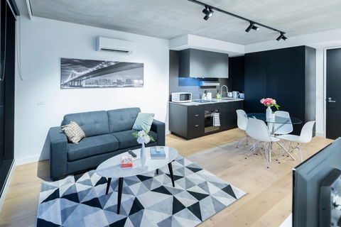 STAY&CO Docklands Drive - Accommodation Sunshine Coast 1