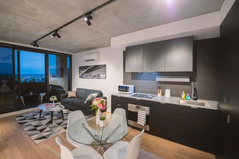 STAY&CO Docklands Drive - Accommodation Sunshine Coast 3