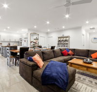 StayCentral - Rosanna Luxurious Mansion - Accommodation Sunshine Coast