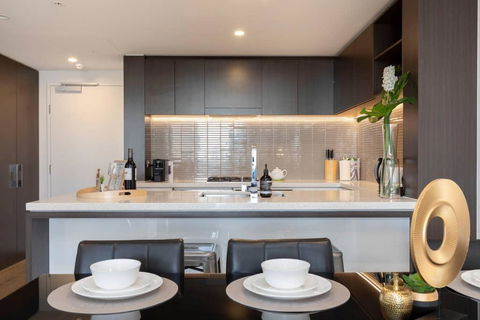 STH - River Views, Fast Internet, Long Stays - Accommodation Sunshine Coast 0