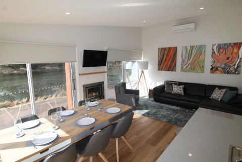 Stillwater Lodge - Accommodation Sunshine Coast 2