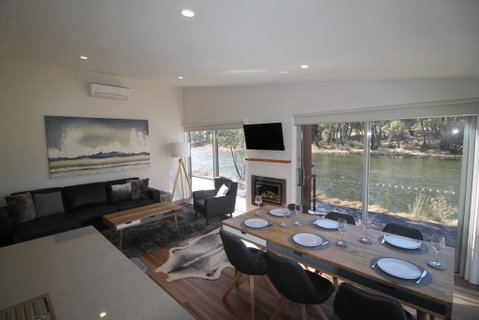 Stillwater Lodge - Accommodation Sunshine Coast 3